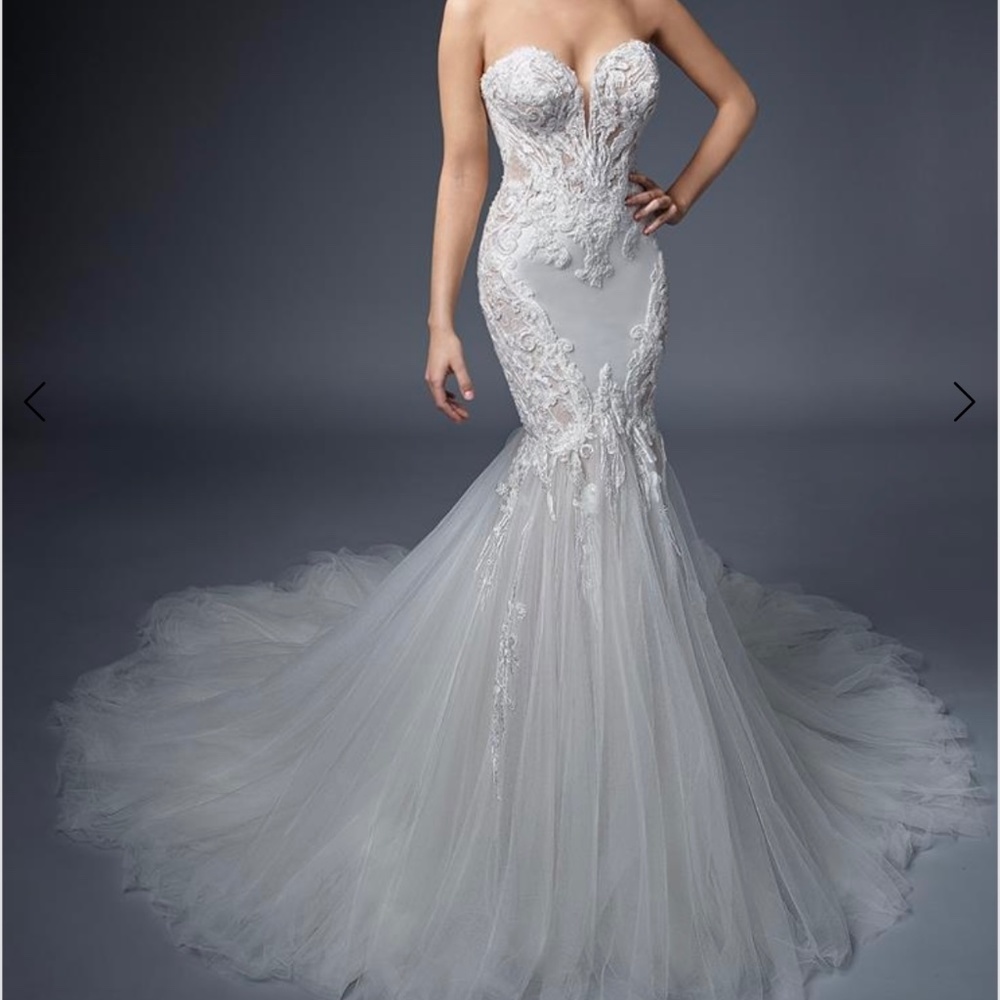 Elysee by Enzoani #Dianna Wedding Dress